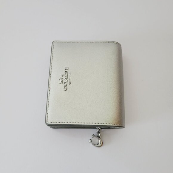Coach CW792 Snap Wallet Pearlized Leather Metallic Light Silver - Picture 5 of 8